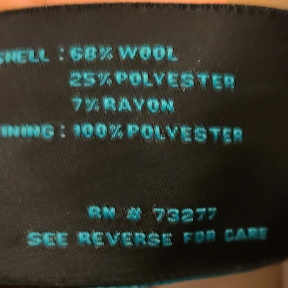 Colebrook Ivory Wool Coat Size L | Tailored Silhouette & Designer Details - Picture 5 of 7